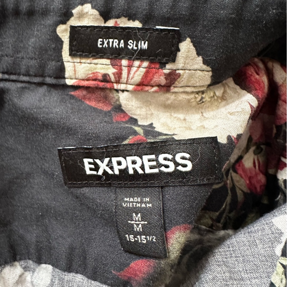 EXPRESS Extra Slim Top Black Floral Print Button Up Shirt Women's Size Medium - Picture 4 of 5